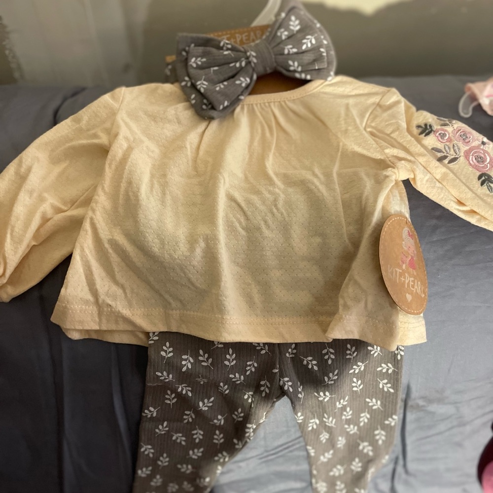 Baby girl bundle 0-3 months